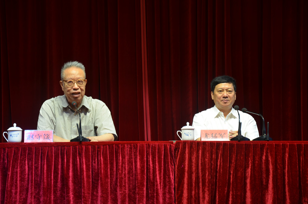 尤猛军市长到福州市老年大学授课