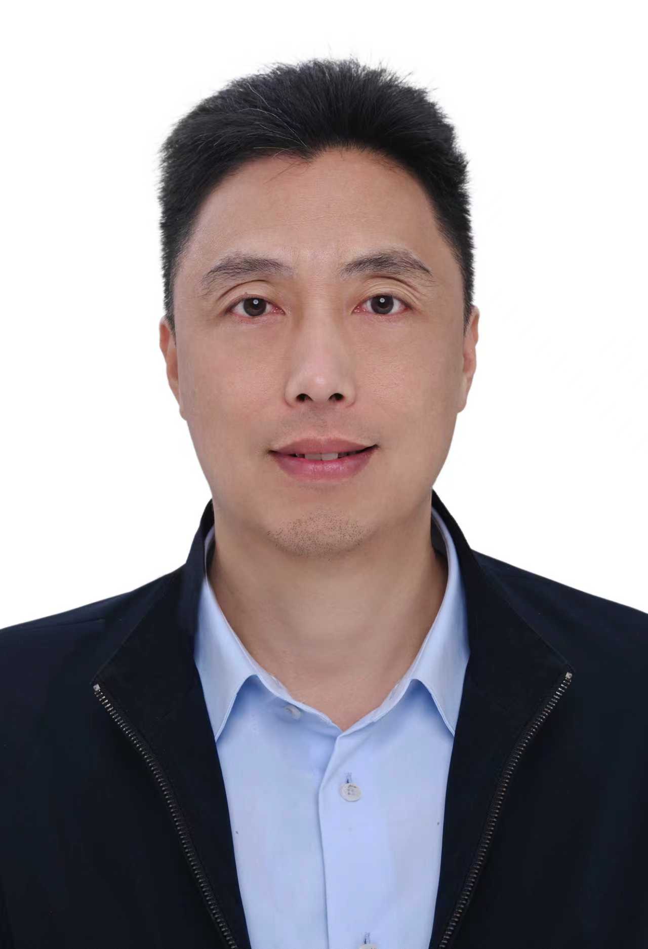 何育航&emsp;福州市粮食和物资储备局党组成员、副局长