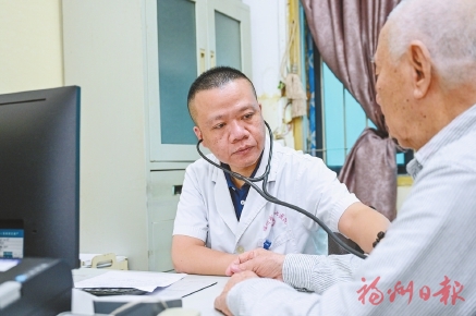 仁心仁术敬佑生命 用心用情守护健康 仁心仁术敬佑生命 用心用情守护健康