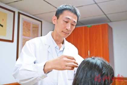 仁心仁术敬佑生命 用心用情守护健康 仁心仁术敬佑生命 用心用情守护健康