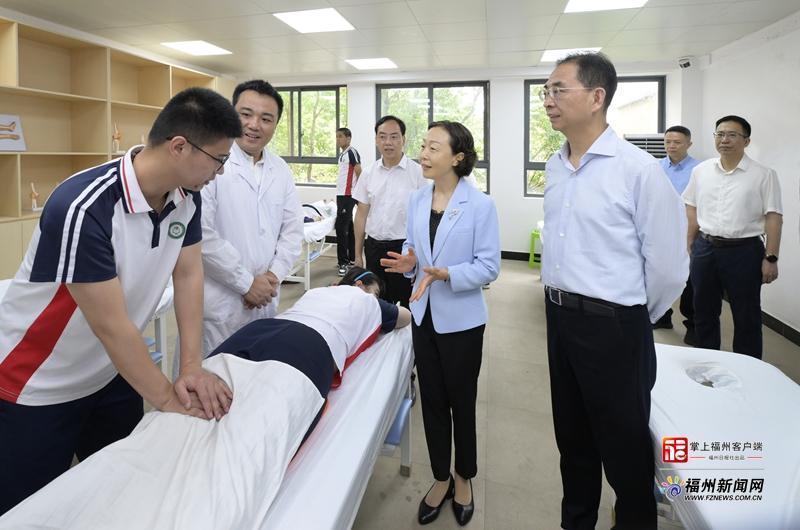 郭宁宁吴贤德赴市盲校调研 _ 榕城要闻 _ 福州市人民政府门户网站
