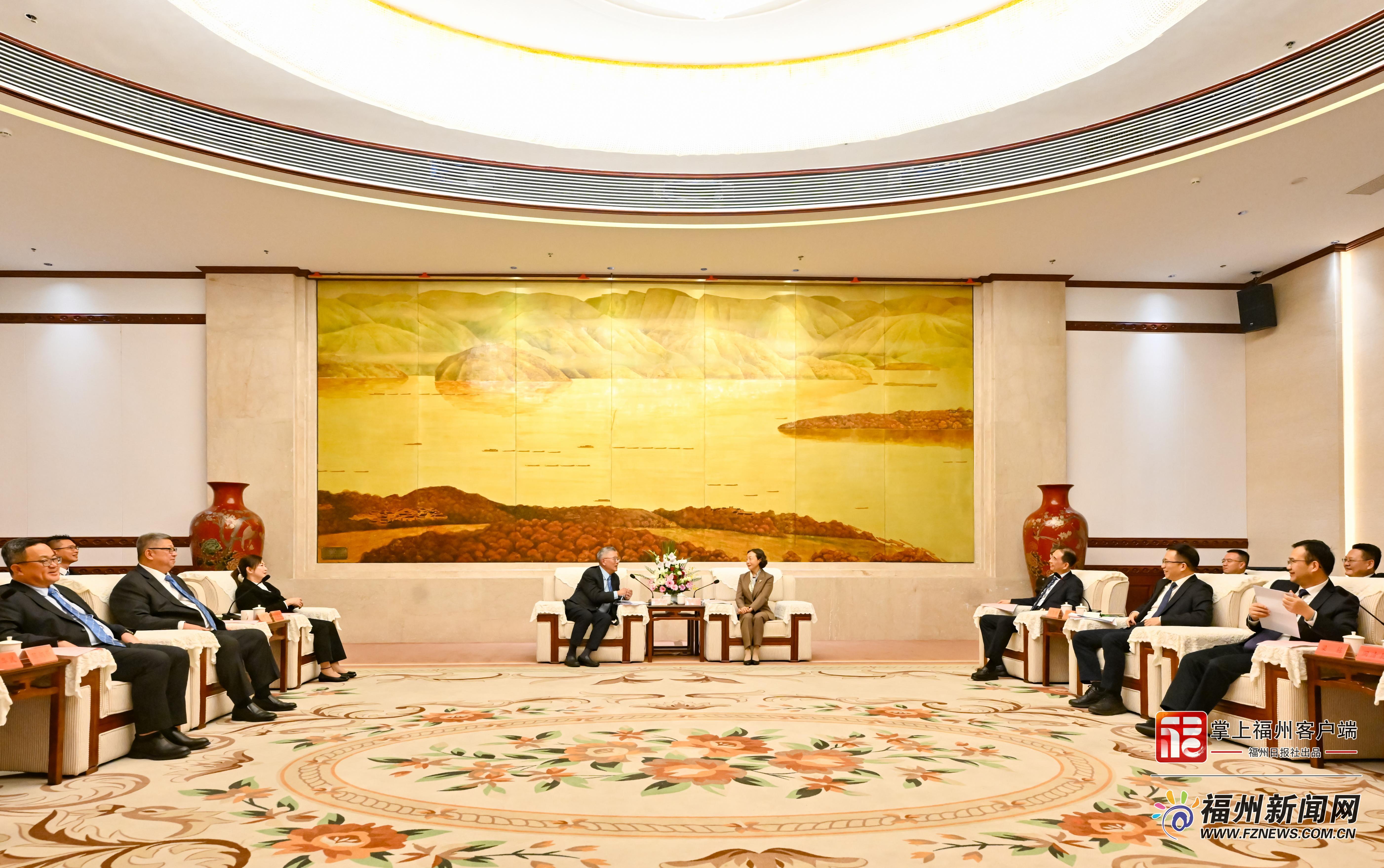 郭宁宁吴贤德会见马来西亚诗巫市议会代表团