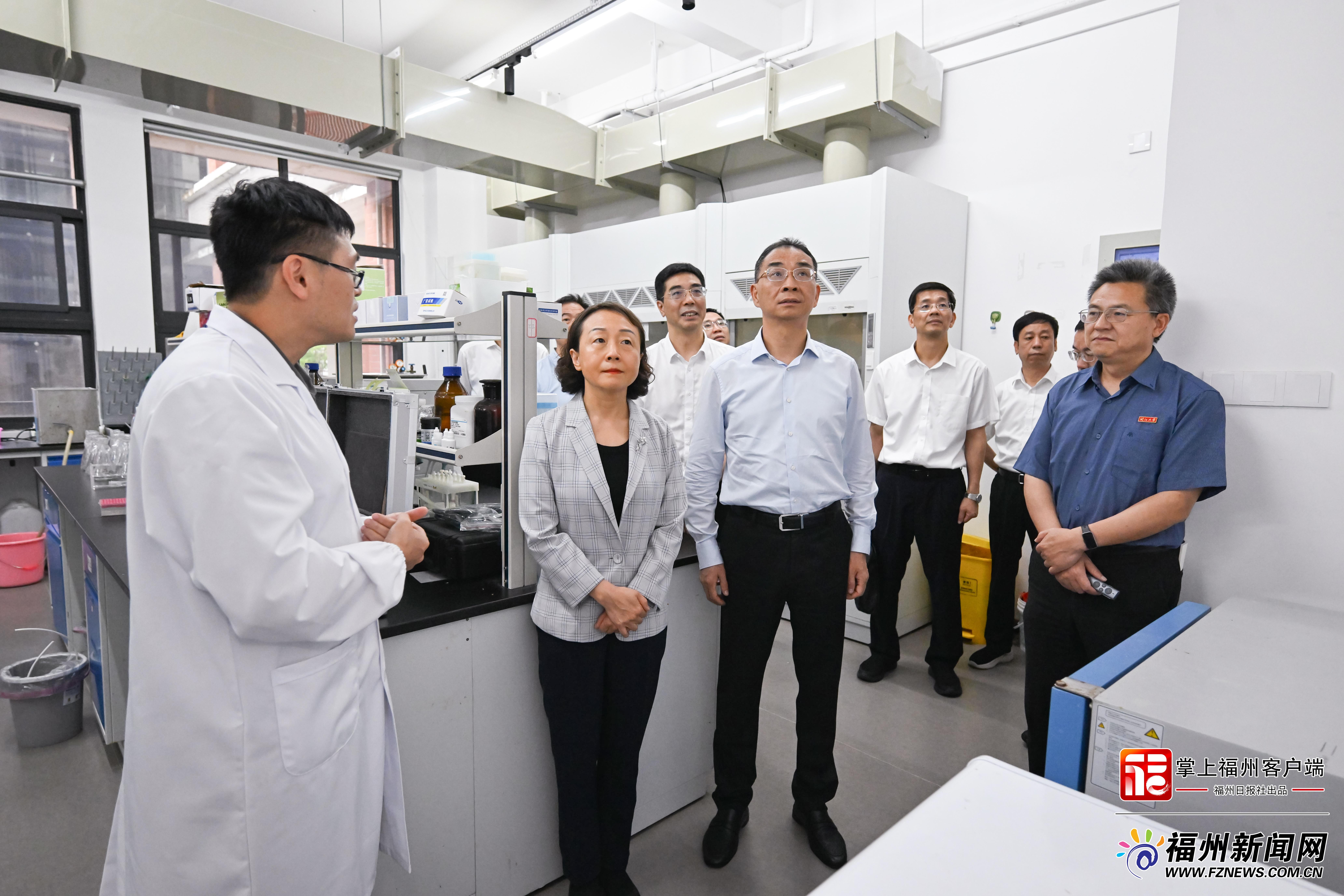 郭宁宁吴贤德赴闽江大学调研并座谈